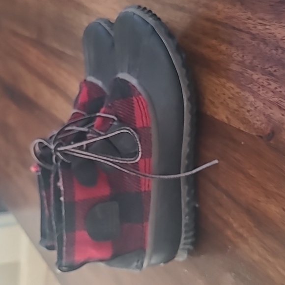 Sorel Shoes - Sorel Out N About Buffalo Plaid Red Black Duck Winter Snow Boots Size 7